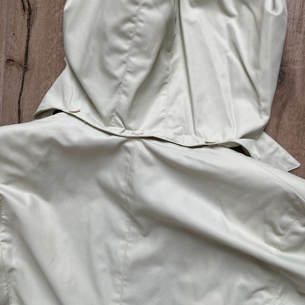 Liz Claiborne Lightweight Hooded Coat (like new) - Picture 5 of 8